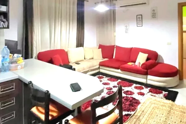 Shtepi me qera 2+1 ne Tirane - 50,000 Leke