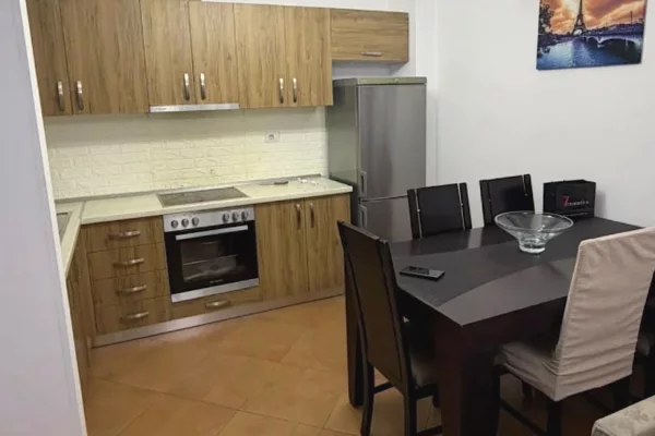Shtepi me qera Apartament ne Tirane, 2+1, Mobilimi E mobiluar, Pagesa 40,000  Leke.