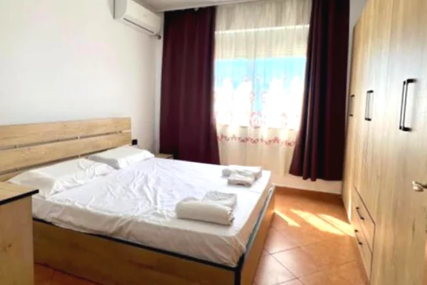 Shtepi me qera Apartament ne Tirane, 2+1, Mobilimi E mobiluar, Pagesa 60,000  Leke.