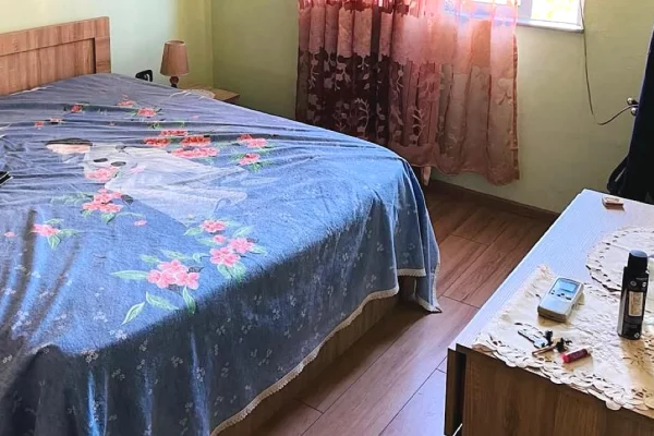 Shtepi me qera Apartament ne Tirane, 2+1, Mobilimi E mobiluar, Pagesa 50,000  Leke.