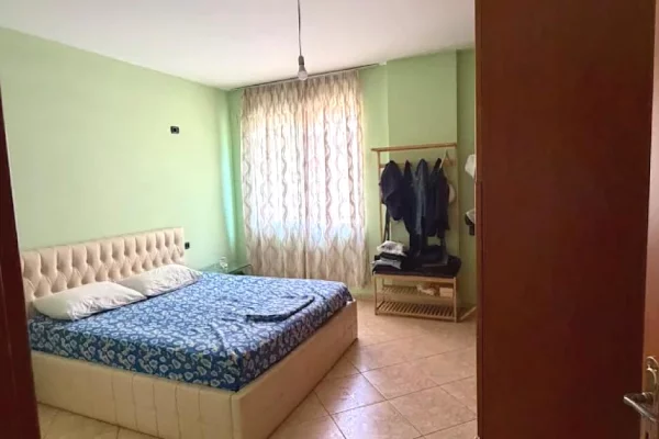 Shtepi me qera Apartament ne Tirane, 1+1, Mobilimi E mobiluar, Pagesa 40,000  Leke.