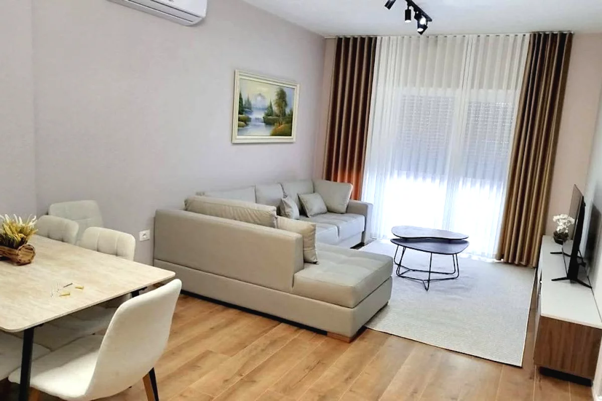 Shtepi me qera Apartament ne Tirane, 1+1, Mobilimi E mobiluar, Pagesa 70,000  Leke.