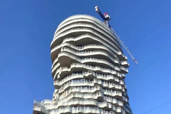 🔥Shitet Apartament 2+1 te TIRANA'S ROCK me Pamje nga☄️Sheshi Skenderbej☄️