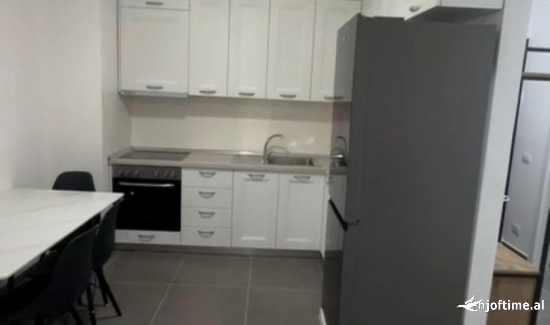 Shtepi me qera Apartament ne Tirane, 2+1, Mobilimi E mobiluar, Pagesa 500  Euro.