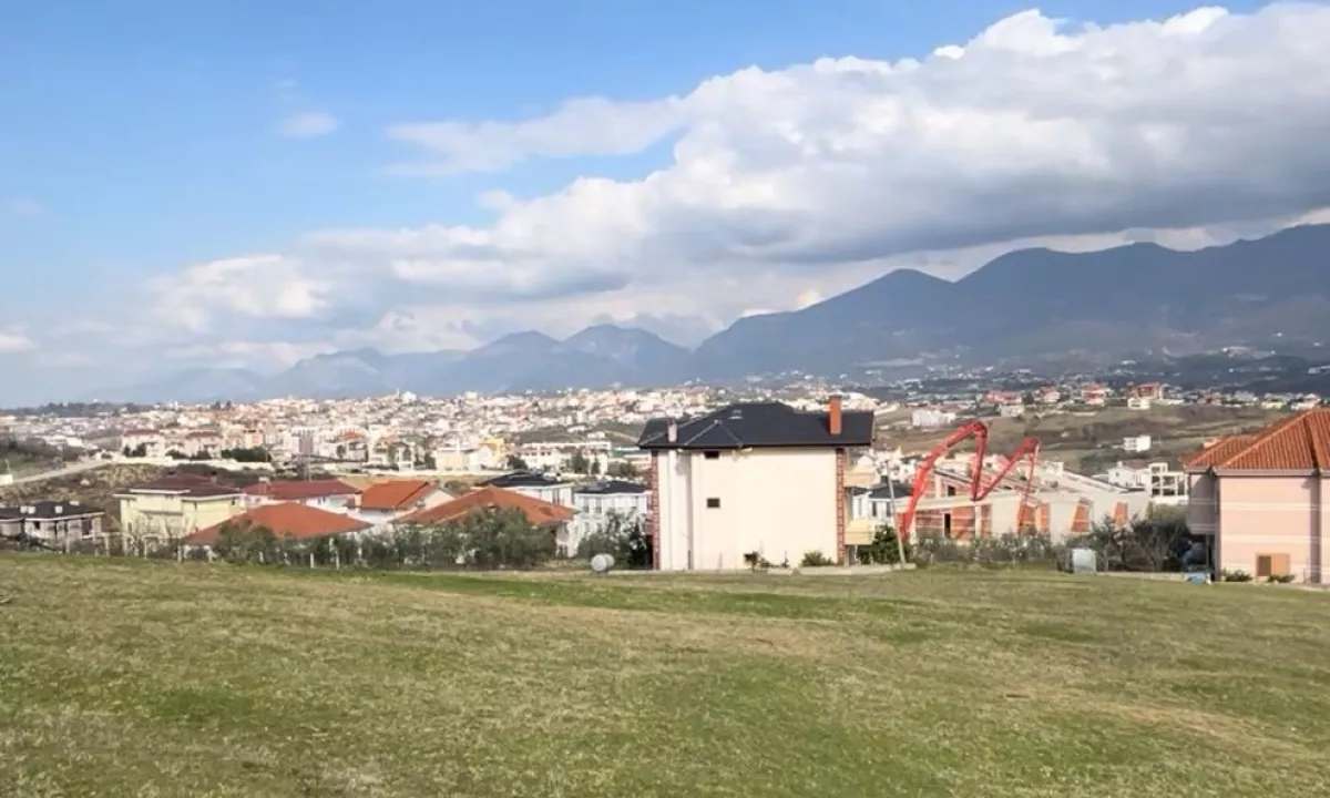  Shitet toke ne Mjull Bathore