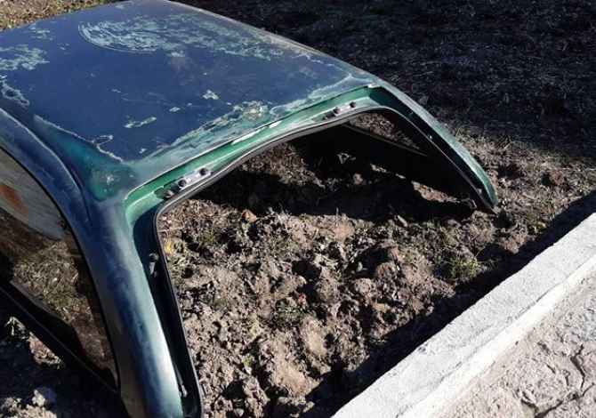 Shitet Pjesa e Siperme Mbuluese per Mitsubishi