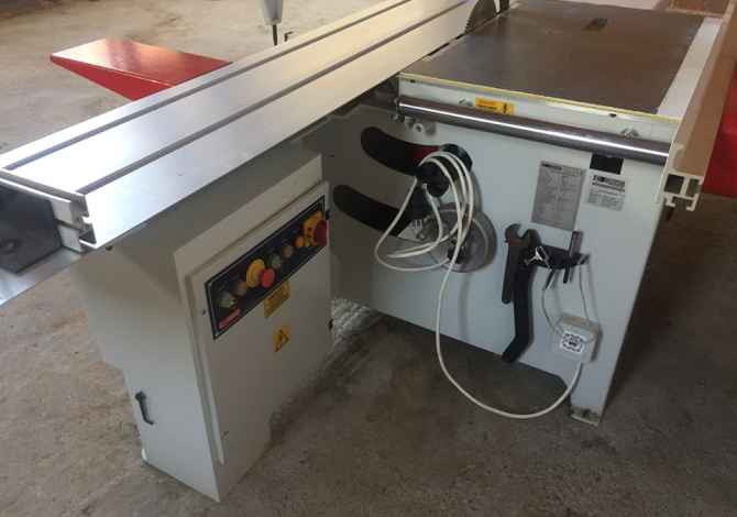 Pajisje biznesi ne shitje ne Tirane - 3,600 Euro