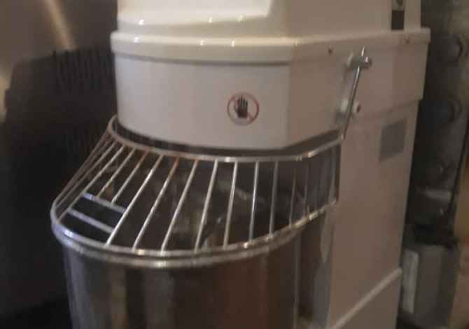 Shiten te gjitha paisjet e picerise