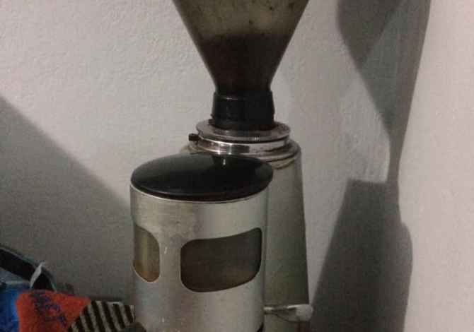 Pajisje biznesi ne shitje ne Fier - 10,000 Leke