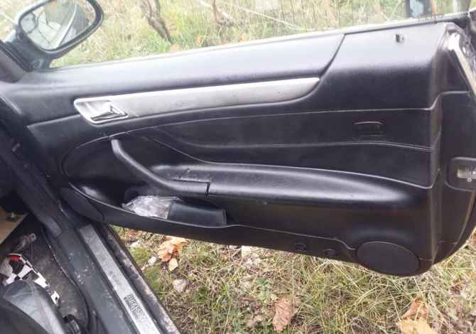 Blej dhe Shes makina per pjese kembimi