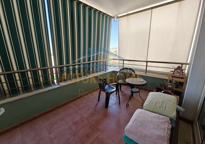 Shtepi me qera Apartament ne Tirane, 2+1, Mobilimi E mobiluar, Pagesa 1,000  Euro.