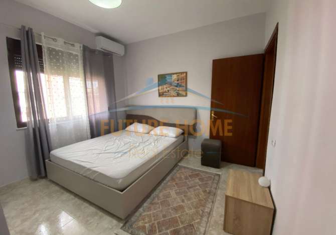 Shtepi me qera Apartament ne Tirane, 2+1, Mobilimi E mobiluar, Pagesa 1,000  Euro.