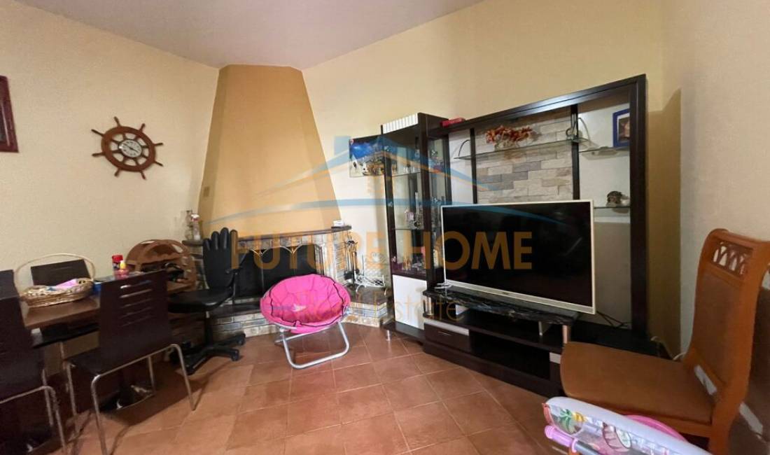 Shtepi ne shitje Shtepi Private ne Durres, 4+1, Mobilimi E mobiluar, Pagesa 550,000  Euro.