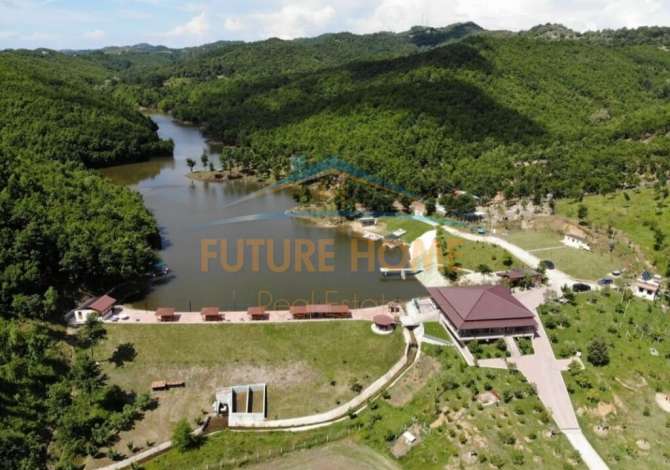 Ambient biznesi me qera 5+1 ne Durres - 6,000 Euro