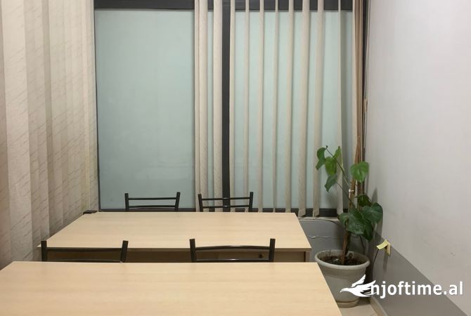 Ambient biznesi me qera 3+1 ne Tirane - 500 Euro