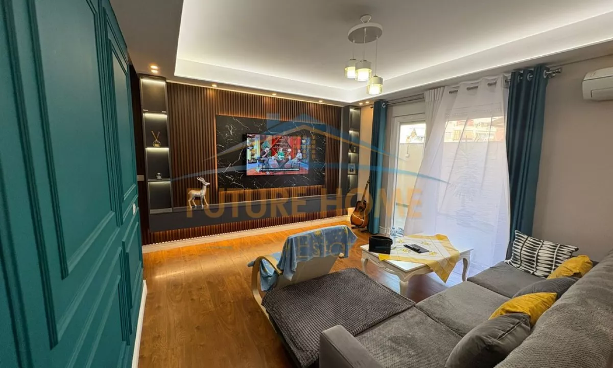 Shtepi ne shitje Apartament ne Tirane, 2+1, Mobilimi E mobiluar, Pagesa 185,000  Euro.