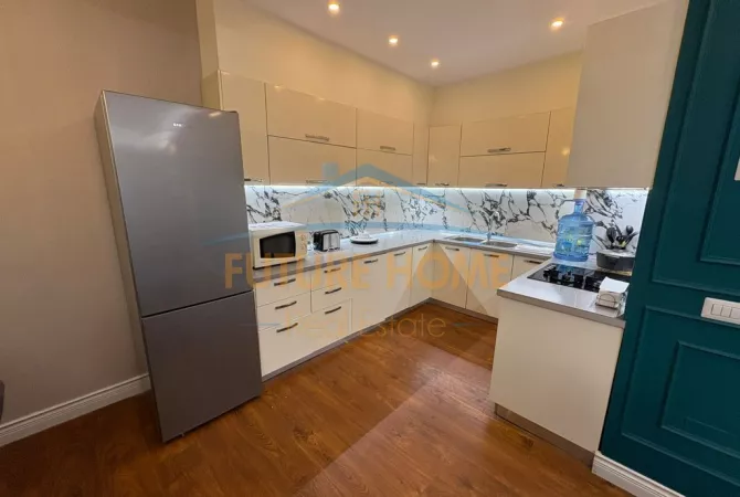 Shtepi ne shitje Apartament ne Tirane, 2+1, Mobilimi E mobiluar, Pagesa 185,000  Euro.