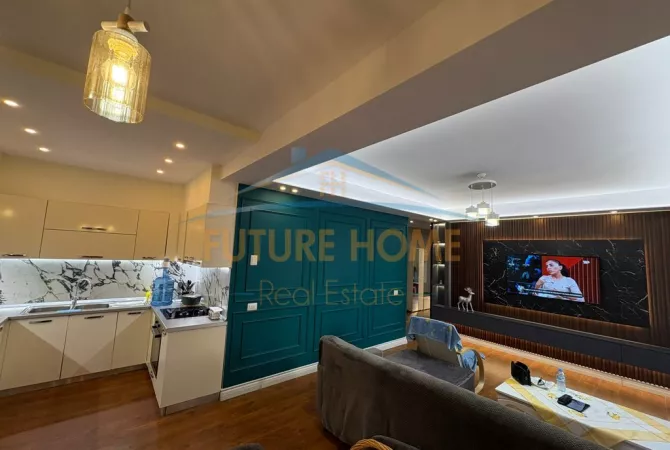 Shtepi ne shitje Apartament ne Tirane, 2+1, Mobilimi E mobiluar, Pagesa 185,000  Euro.