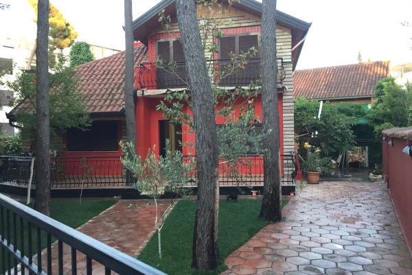 Shtepi ne shitje 4+1 ne Durres - 370,000 Euro