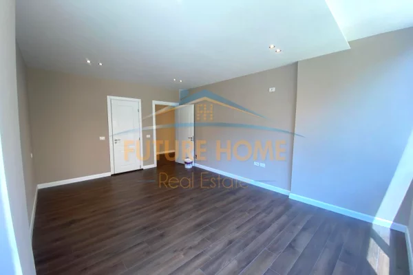Shtepi ne shitje Apartament ne Tirane, 2+1, Mobilimi Bosh, pa mobiluar, Pagesa 210,000  Euro.