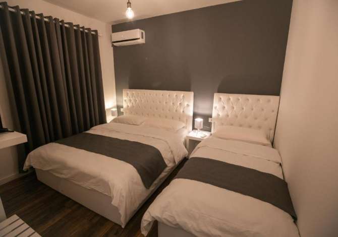 Ambiente Commerciale in Vendita 5+1 a Tirana - 550,000 Euro