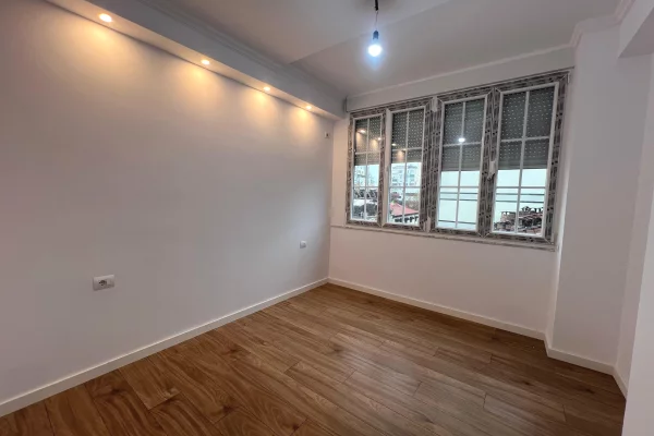 Shtepi ne shitje 2+1 ne Tirane - 220,000 Euro