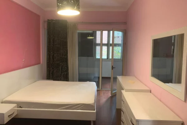 Appartamento in vendita a Tirana 2+1, Arredato