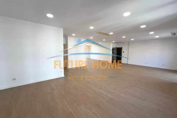 Ambient biznesi me qera 3+1 ne Tirane - 3,150 Euro
