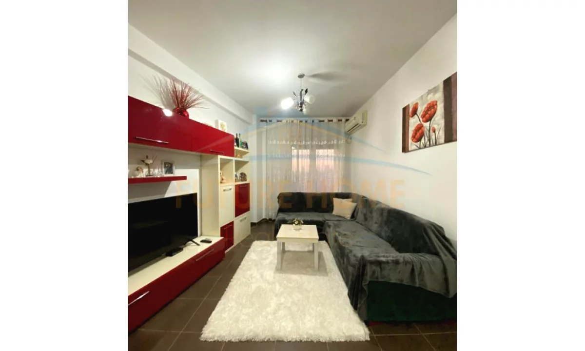 Appartamento in affitto a Tirana 2+1, Arredato