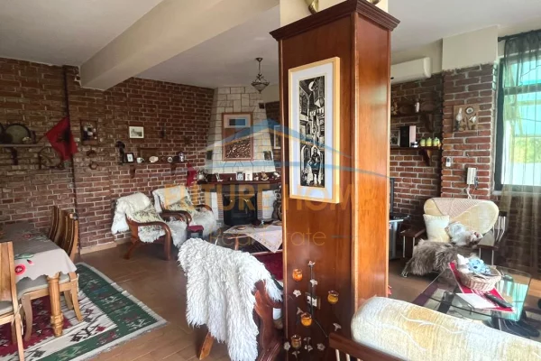 Casa in affitto 3+1 a Tirana - 1,200 Euro