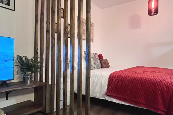 Shtepi me qera Apartament ne Tirane, Garsoniere, Mobilimi E mobiluar, Pagesa 420  Euro.