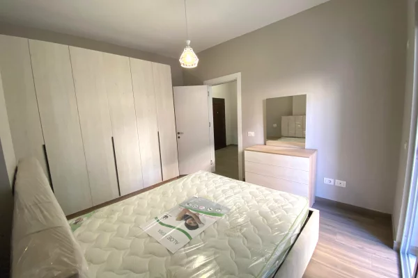 Shtepi me qera Apartament ne Tirane, 1+1, Mobilimi E mobiluar, Pagesa 500  Euro.