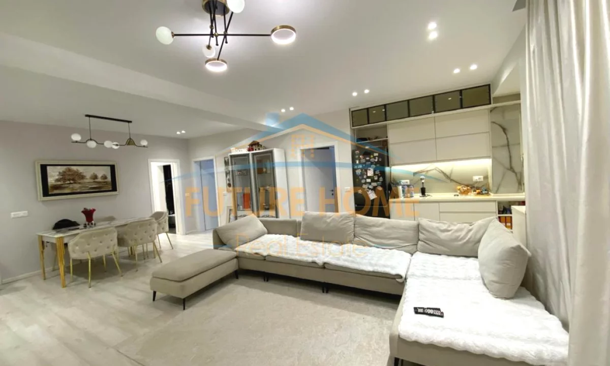 Shtepi ne shitje Apartament ne Tirane, 2+1, Mobilimi E mobiluar, Pagesa 375,000  Euro.