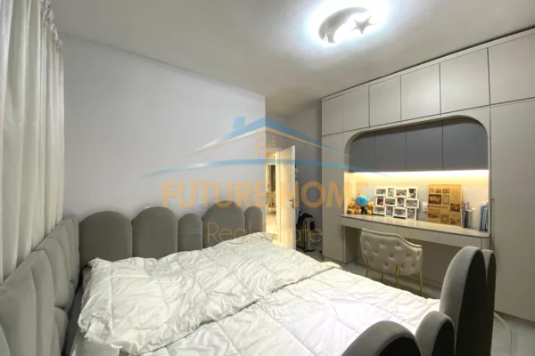 Shtepi ne shitje Apartament ne Tirane, 2+1, Mobilimi E mobiluar, Pagesa 375,000  Euro.