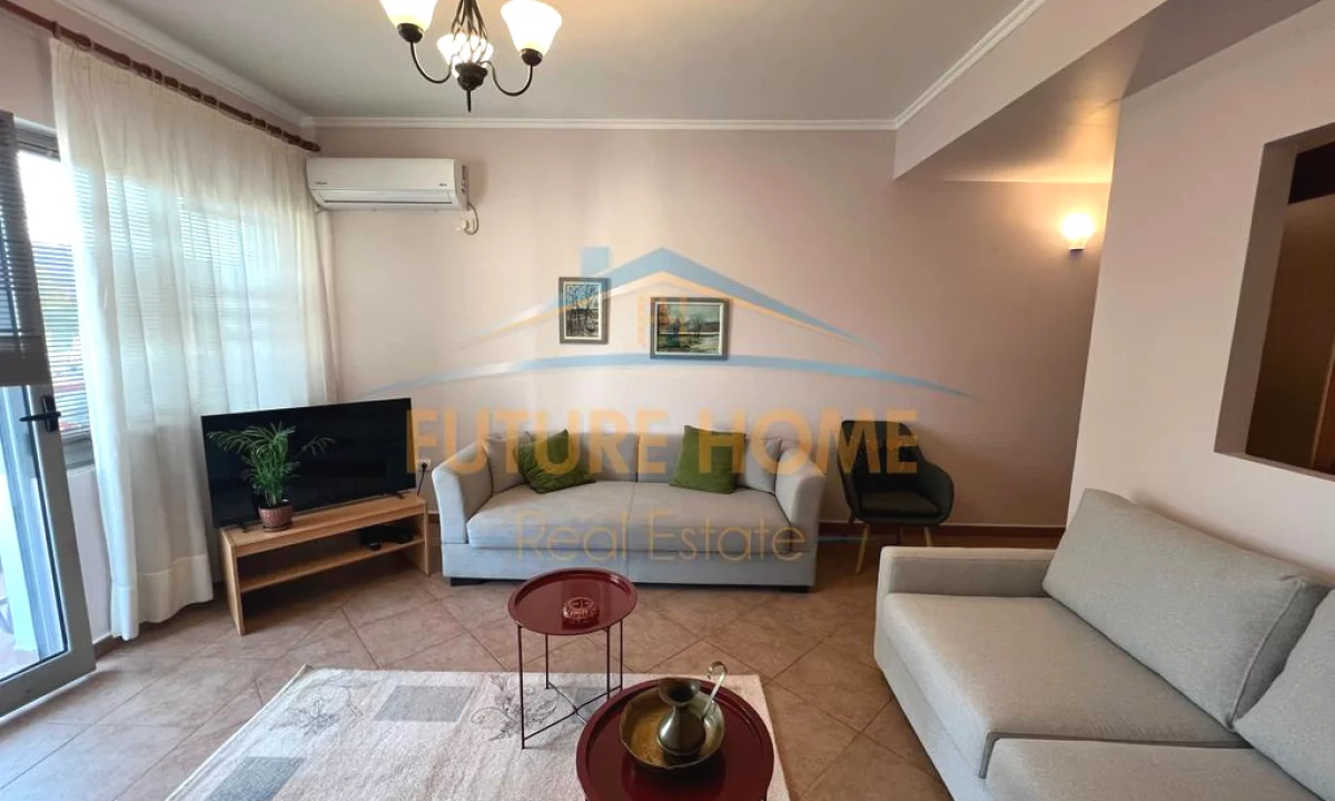 Shtepi me qera Apartament ne Tirane, 2+1, Mobilimi E mobiluar, Pagesa 800  Euro.