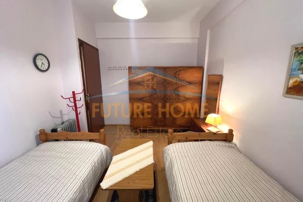 Shtepi me qera Apartament ne Tirane, 2+1, Mobilimi E mobiluar, Pagesa 800  Euro.