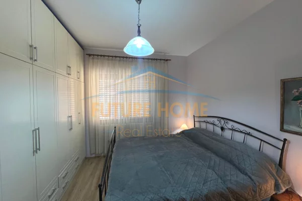 Shtepi me qera Apartament ne Tirane, 2+1, Mobilimi E mobiluar, Pagesa 800  Euro.