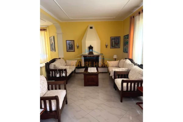 Vilë për qira në Sauk.