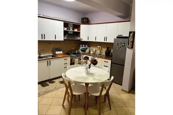 Qira, Apartament 2+1, Rruga e Kavajes