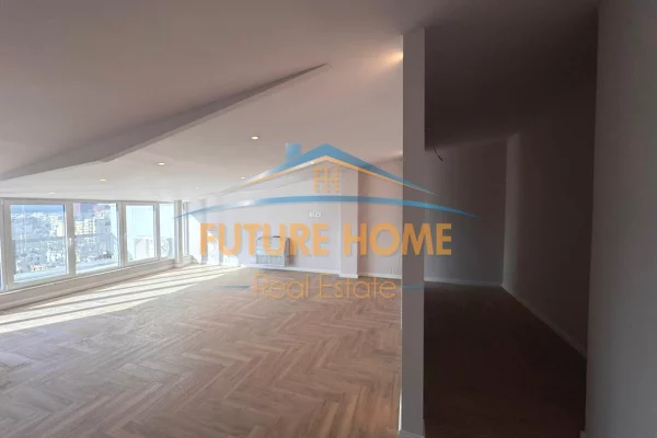 Super duplex per qira tek Shallvaret