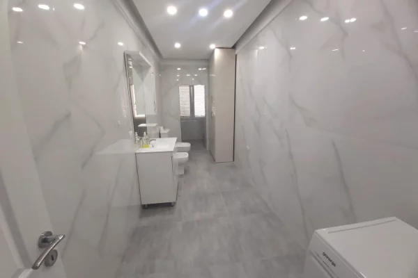 Shtepi me qera Apartament ne Tirane, 2+1, Mobilimi E mobiluar, Pagesa 800  Euro.