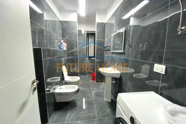 Shtepi me qera Apartament ne Tirane, 1+1, Mobilimi E mobiluar, Pagesa 550  Euro.