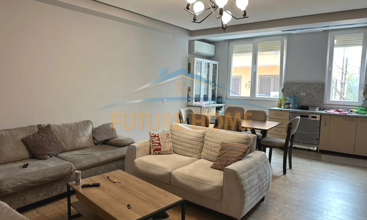 Shtepi ne shitje Apartament ne Tirane, 2+1, Mobilimi E mobiluar, Pagesa 241,500  Euro.