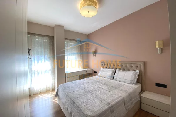 Shtepi me qera Apartament ne Tirane, 3+1, Mobilimi E mobiluar, Pagesa 1,000  Euro.