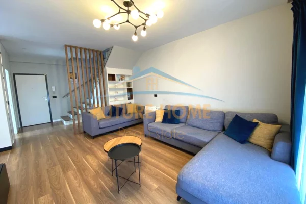 Shtepi me qera Apartament ne Tirane, 3+1, Mobilimi E mobiluar, Pagesa 1,000  Euro.