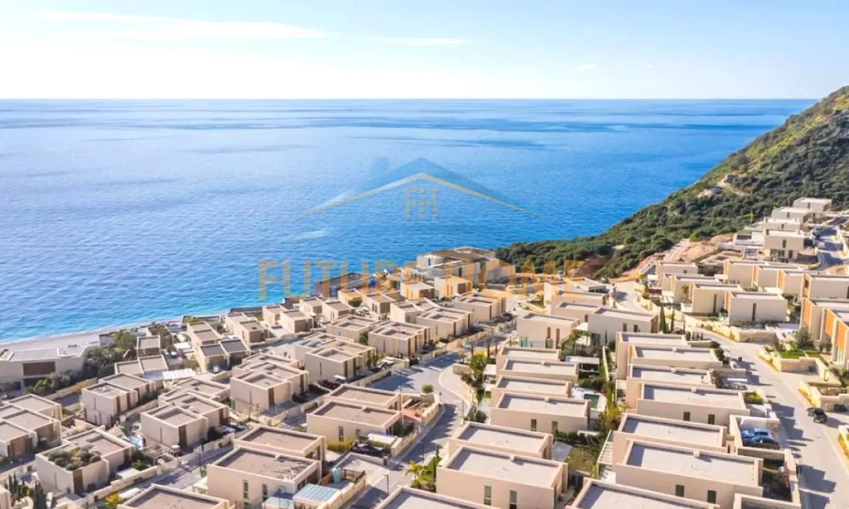 Shtepi ne shitje Vila Luksoze ne Vlore, 2+1, Mobilimi E mobiluar, Pagesa 1,400,000  Euro.