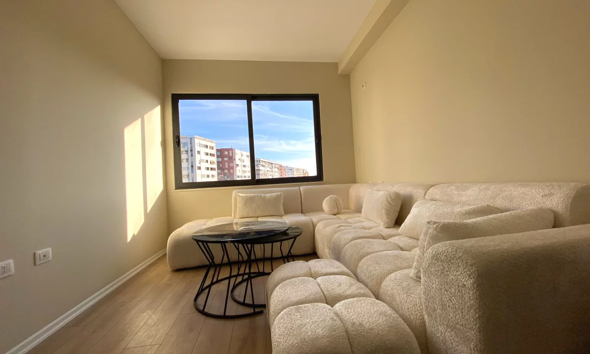 Shtepi ne shitje Apartament ne Tirane, 2+1, Mobilimi Bosh, pa mobiluar, Pagesa 145,000  Euro.
