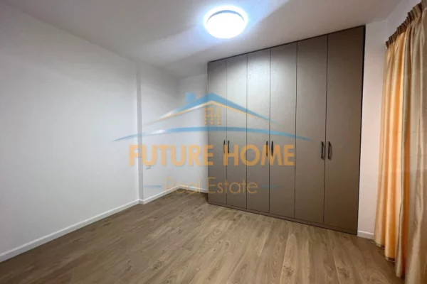 Shtepi me qera Apartament ne Tirane, 2+1, Mobilimi E mobiluar, Pagesa 1,000  Euro.
