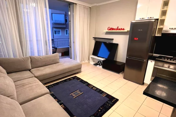 Shtepi me qera Apartament ne Tirane, 1+1, Mobilimi E mobiluar, Pagesa 770  Euro.