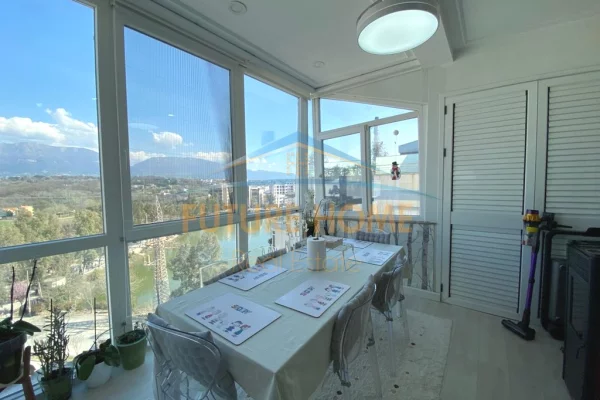 Shtepi ne shitje Apartament ne Tirane, 3+1, Mobilimi E mobiluar, Pagesa 650,000  Euro.